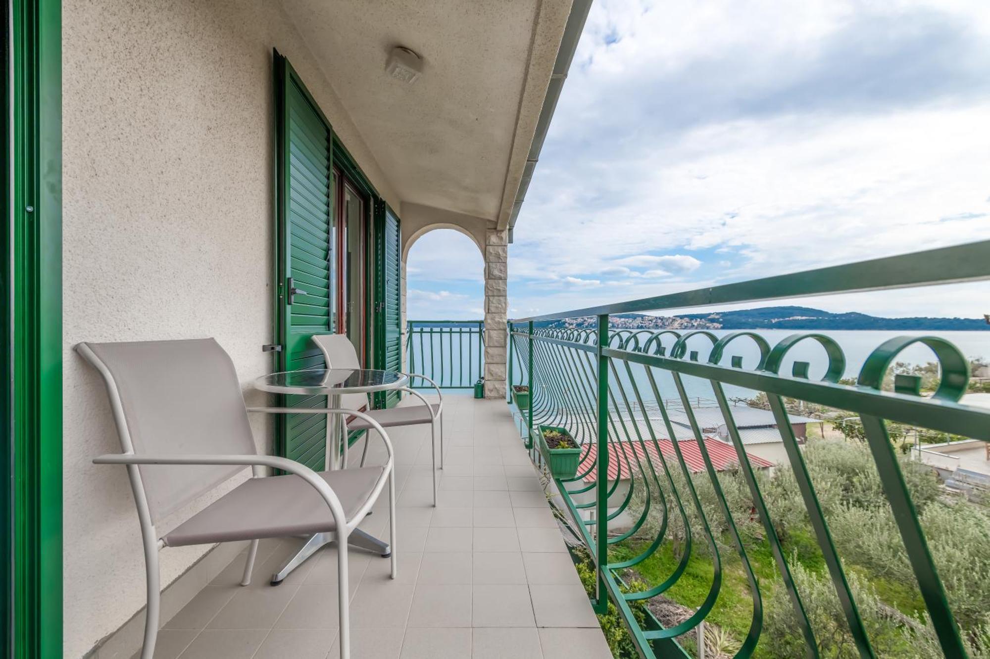 Apartments G Трогір Номер фото